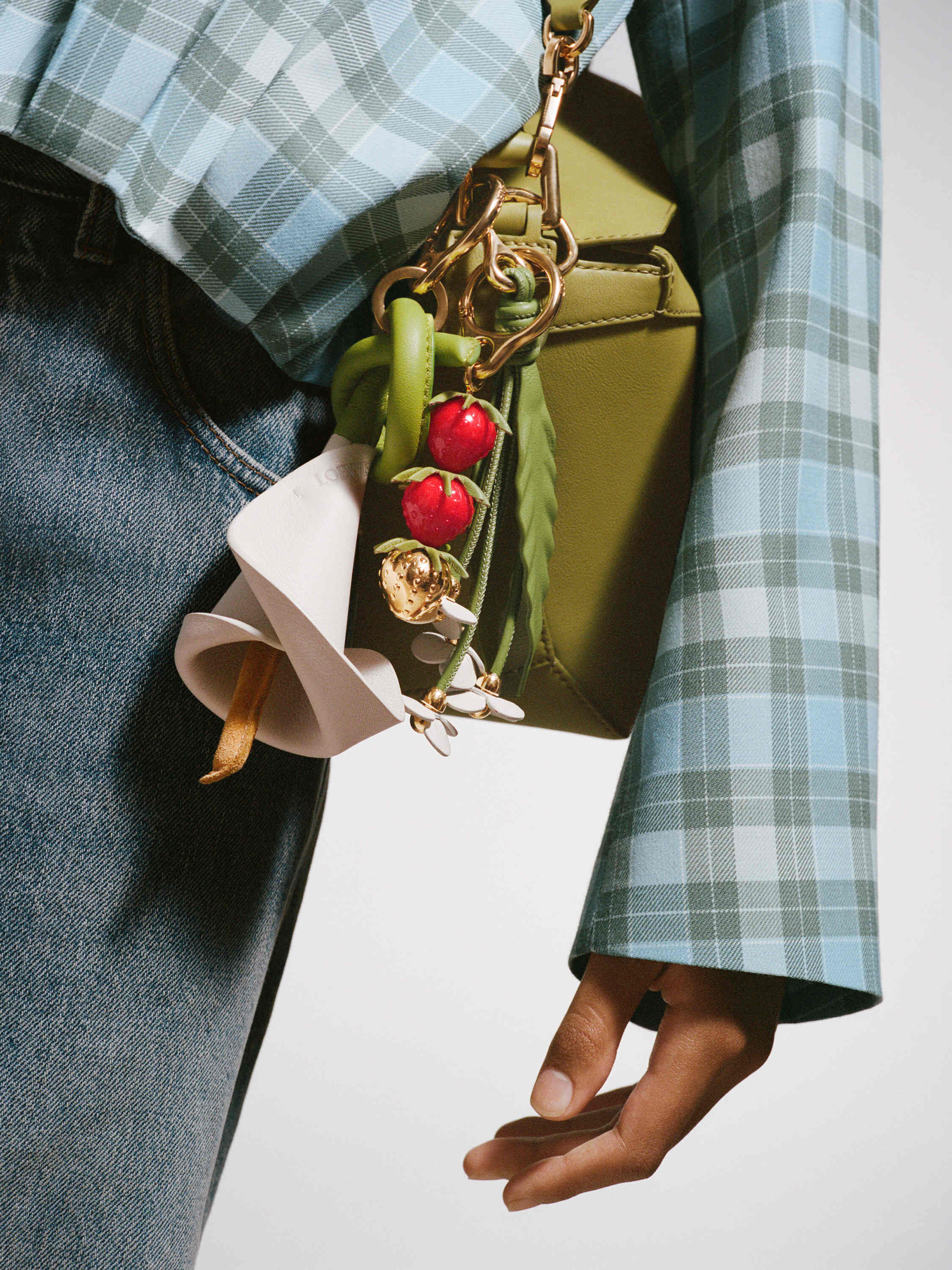 ⭐︎美品、大特価⭐︎LOEWE財布 ウィメンズ 財布&小物｜ロエベ - LOEWE